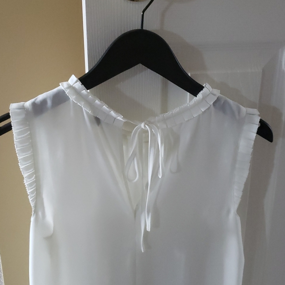 Blouse - Picture 2 of 3